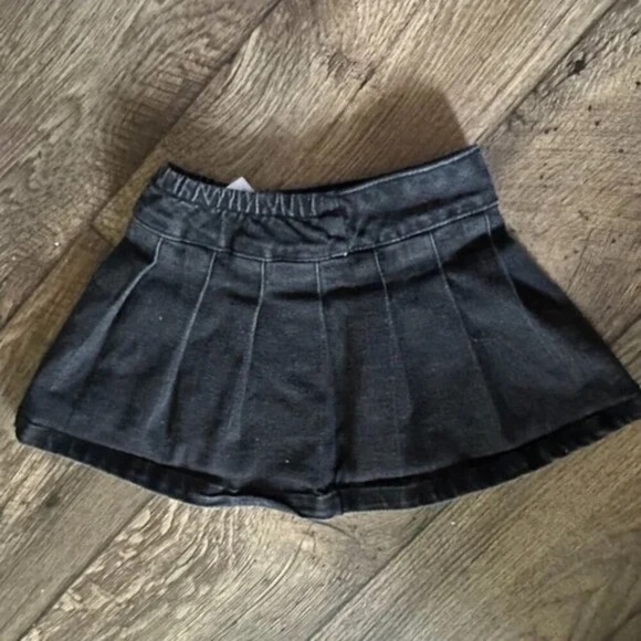 SET Baby Girl's Denim Skirt Size 18- 24 Months Floral Embroidered Blue Black - Picture 12 of 13